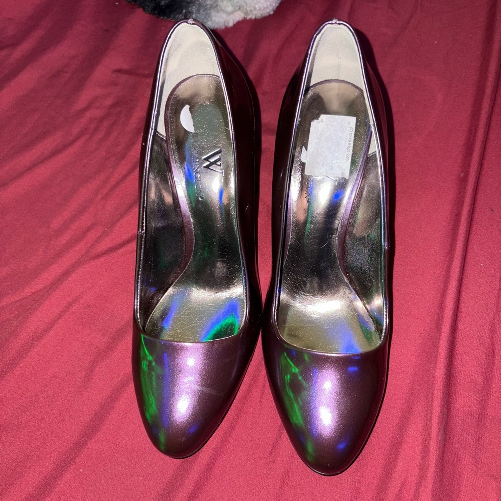 Women's Iridescent Pumps
